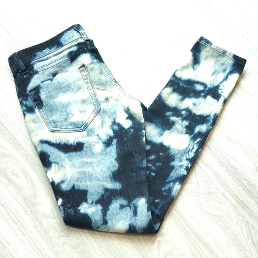 bebe Carmen Skinny Phantom Wash Jeans